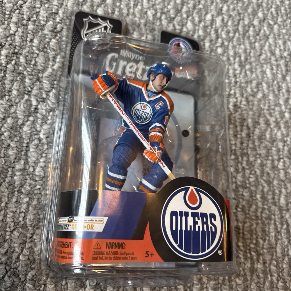 Wayne Gretzky - Blue Jersey Edmonton Oilers -Series 27 McFarlane Figure (2010)